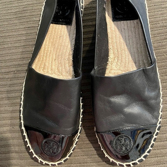Tory Burch COLOR-BLOCK MIXED-LEATHER ESPADRILLE
NWOT
SiE 8.5 - Picture 5 of 11
